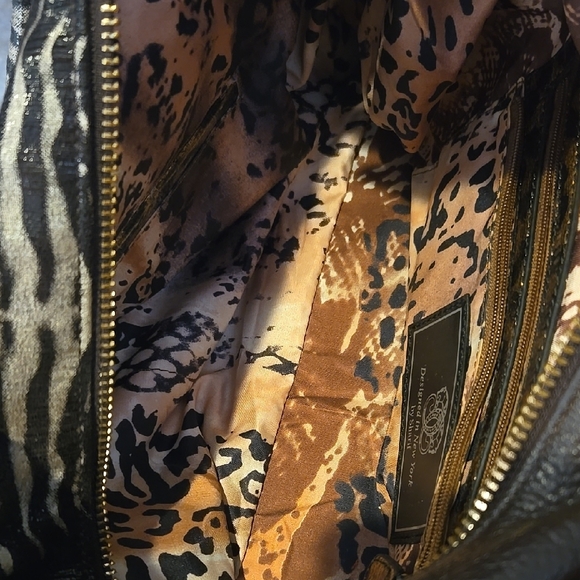 Sharif Black Bag & Gold Hardware  ✨️⭐️ PRE OWNED  ⭐️ ✨️ - Picture 11 of 11